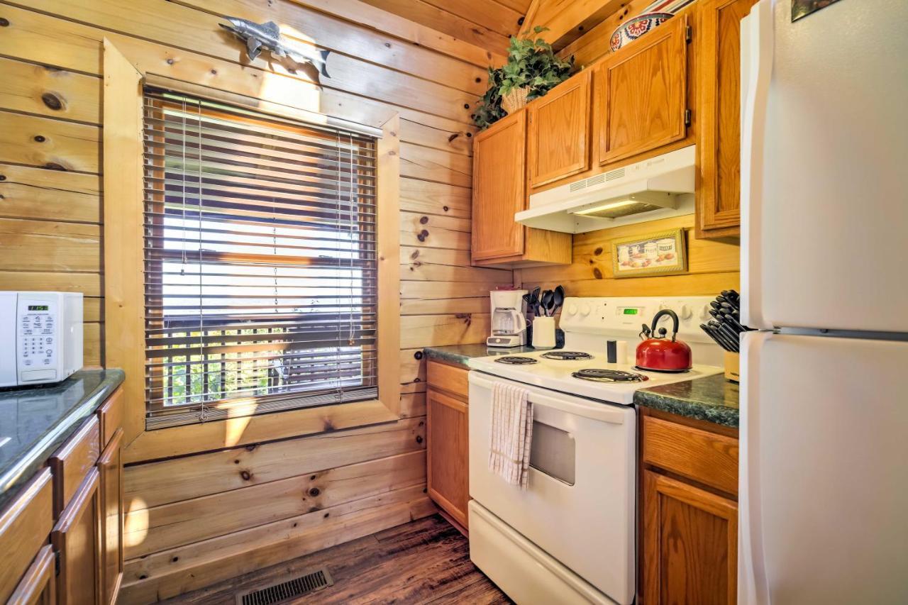 Sevierville Retreat Private Hot Tub And Lake Views! 외부 사진